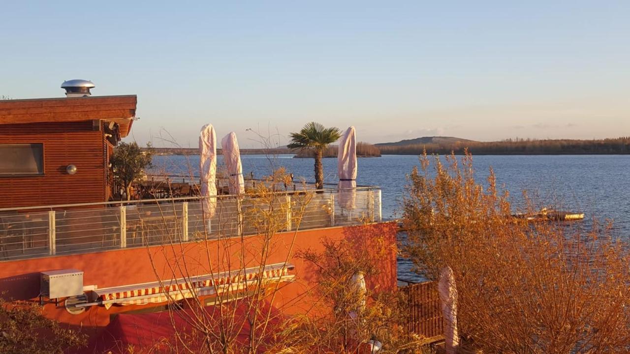 Pool & Lake Holiday Home มาร์คเคลแบร์ก ภายนอก รูปภาพ